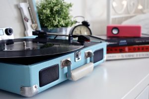 Gramofon na prezent – co wybrać ?